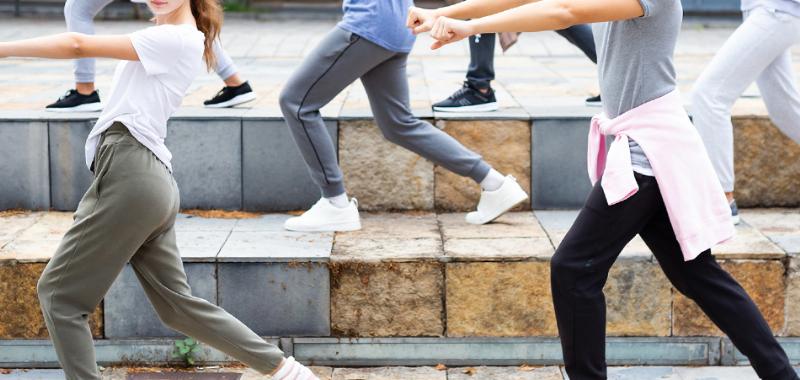 Ateliers musique danse contemporaine maternelle exploration sons corps